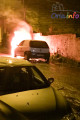 Link a Oria: auto a fuoco durante il temporale. Forse un fulmine?
